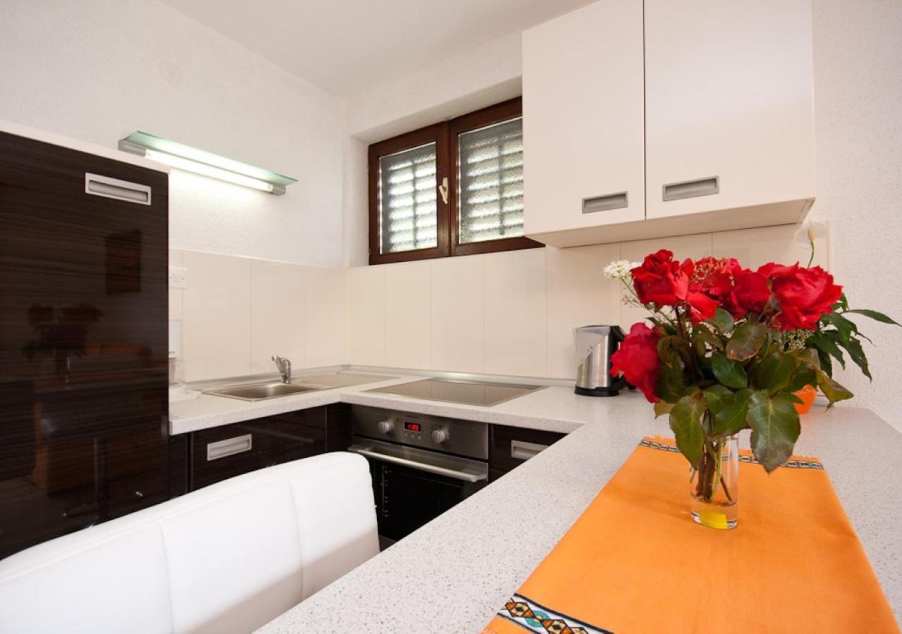 Apartments Bozo Baška Екстериор снимка