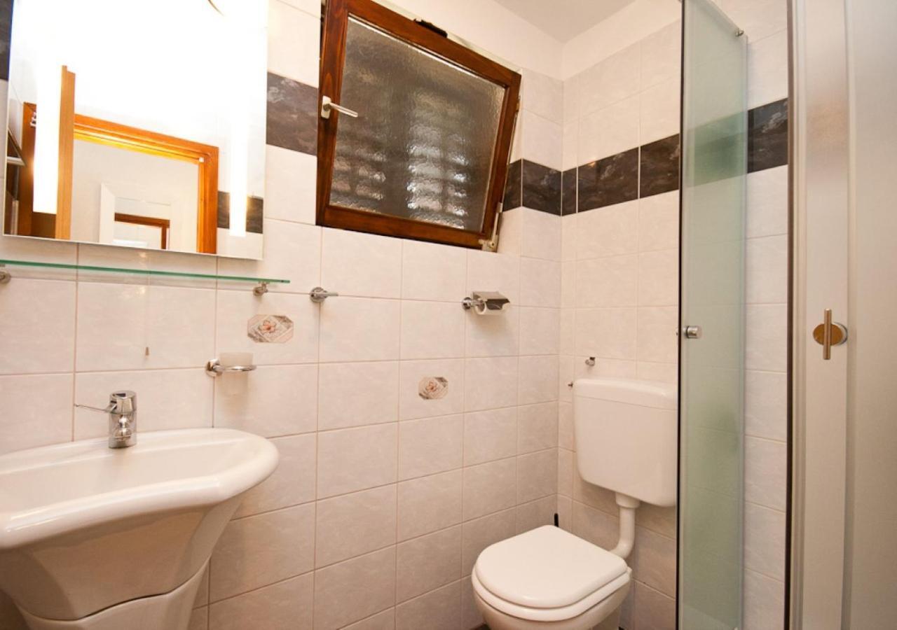 Apartments Bozo Baška Екстериор снимка